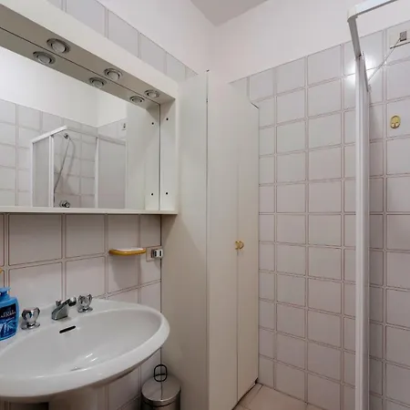 Casa Lugana 10 - Monolocale Con Piscina Direttamente A Lago Sirmione